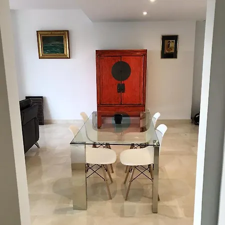 Spacious With Views In Malaga 77 M² Shared Pool Апартаменты